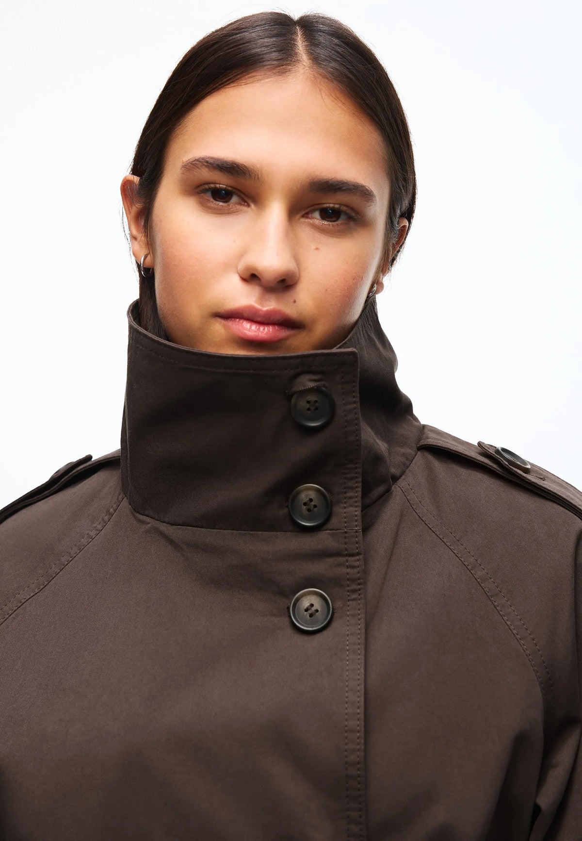 BUTTONED TRENCH COAT