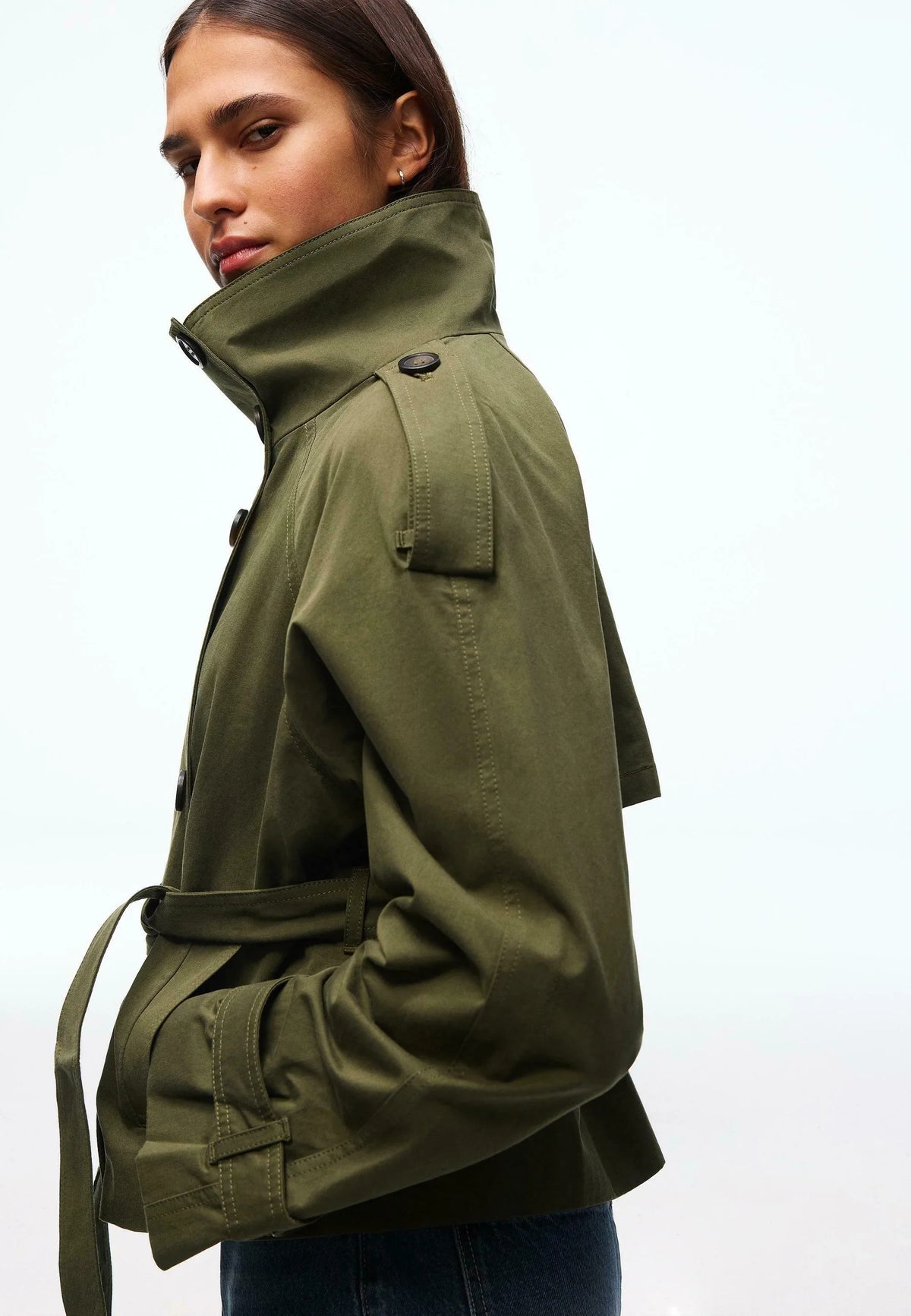 BUTTONED TRENCH COAT
